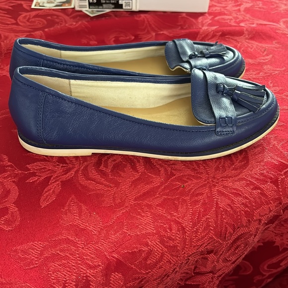 Talbots royal blue tassel loafers sz 6.5 - Picture 2 of 6